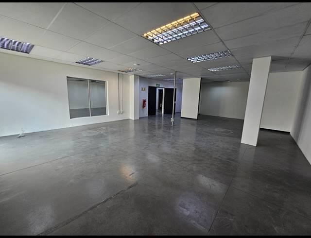 646M² FACTORY TO LET IN KYA SANDS